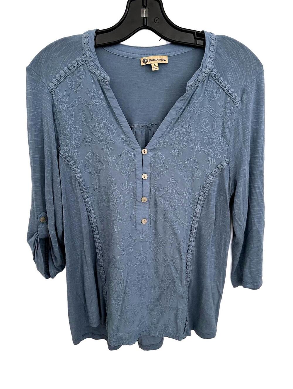 Democracy V-Neck Blue Embroided 3/4 Sleeve - L